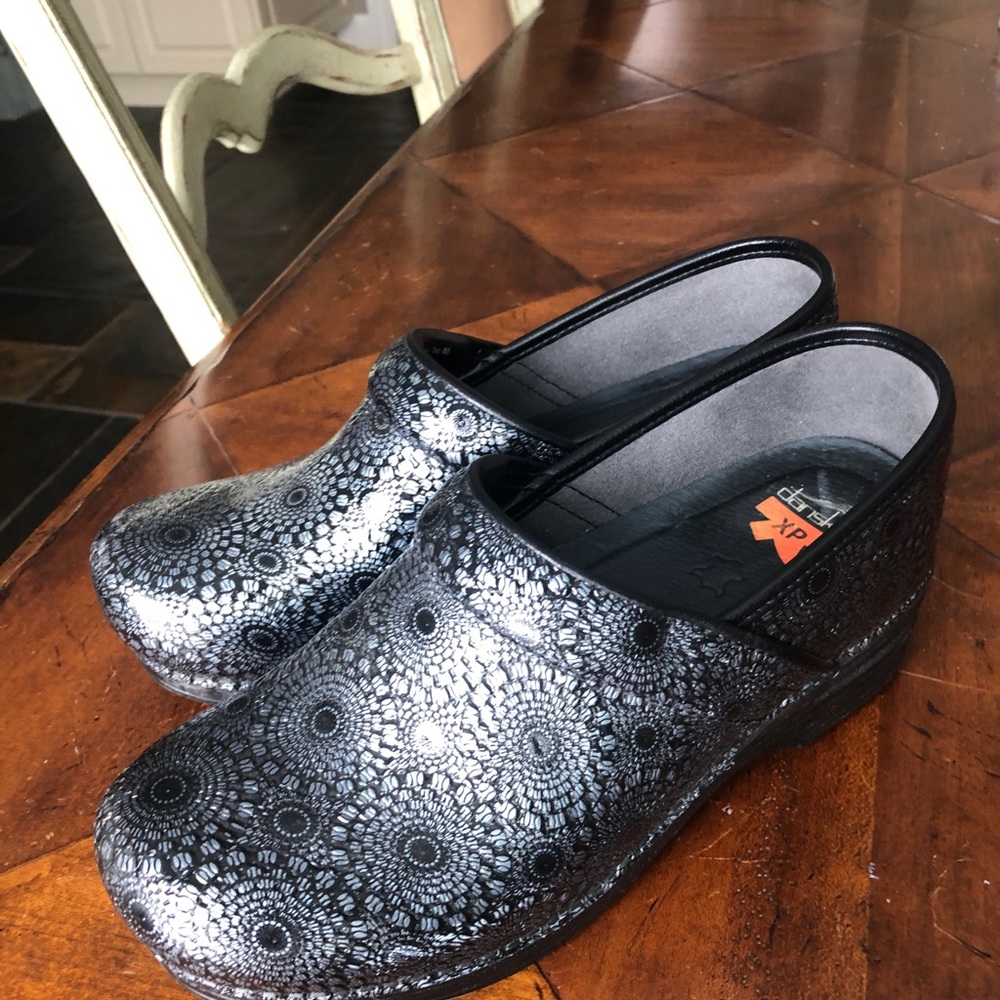 Clogs